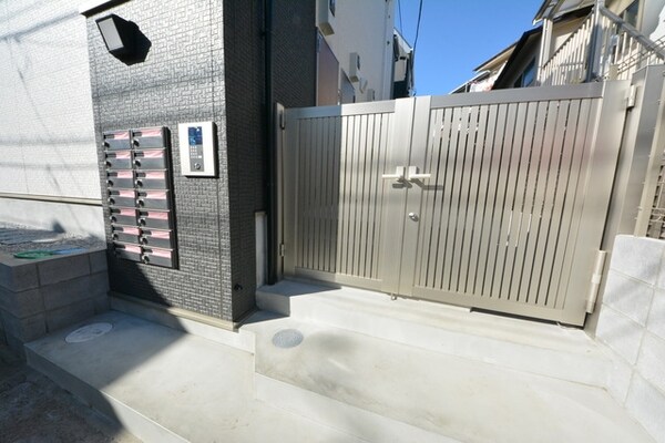 エントランス(外観)