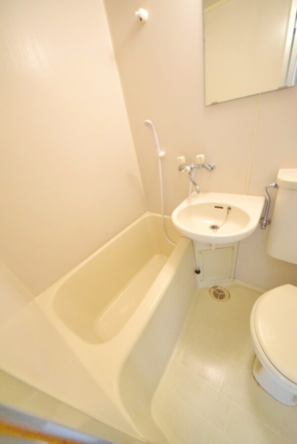 バス／シャワールーム等(バスルーム)