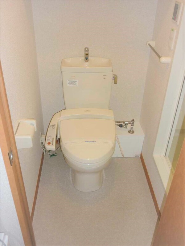 トイレ(仕様・設備は現況と異なる場合があります（現況優先）)