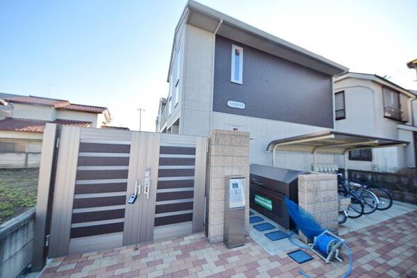 エントランス(★詳細はタウンハウジングまでお気軽に♪★)