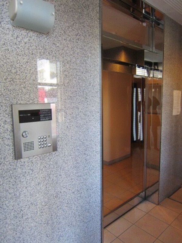 エントランス(★オートロック式のエントランス★)