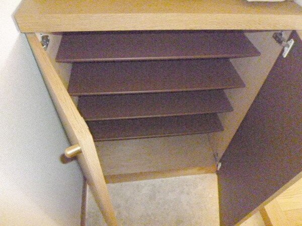 玄関(★靴箱完備★)