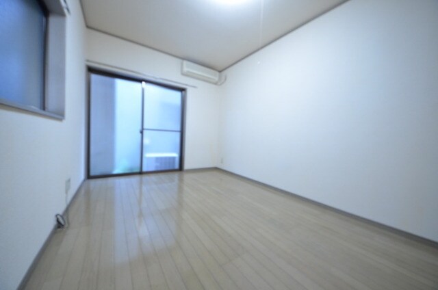 物件内観写真2　(洋室)