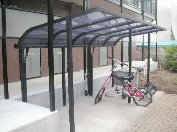 エントランス(★屋根付き駐輪場★)