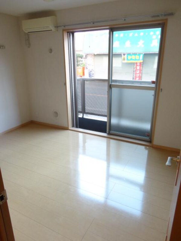 リビング・居室(★洋室７．７帖★)