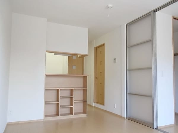 その他室内・内装(★カウンター部に収納棚付き★)