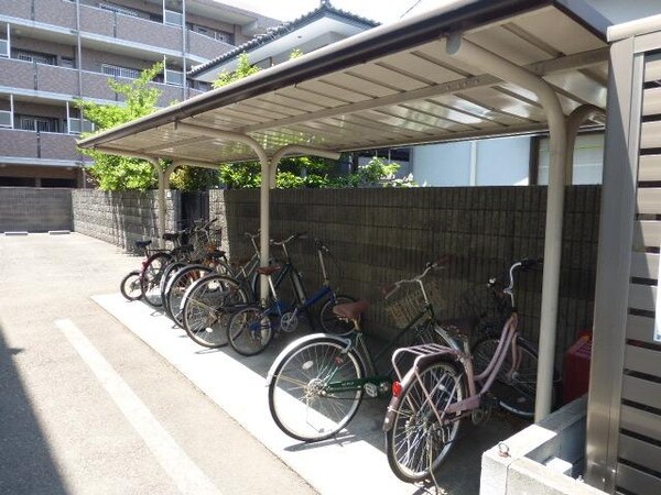 共有部分(★屋根付き駐輪場です★)