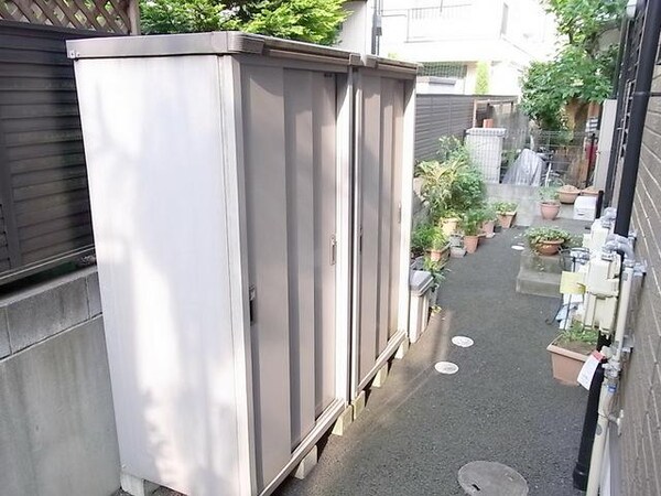エントランス(★専用物置き★)