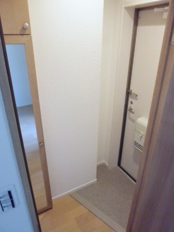 玄関(★お部屋と玄関がわかれています★)