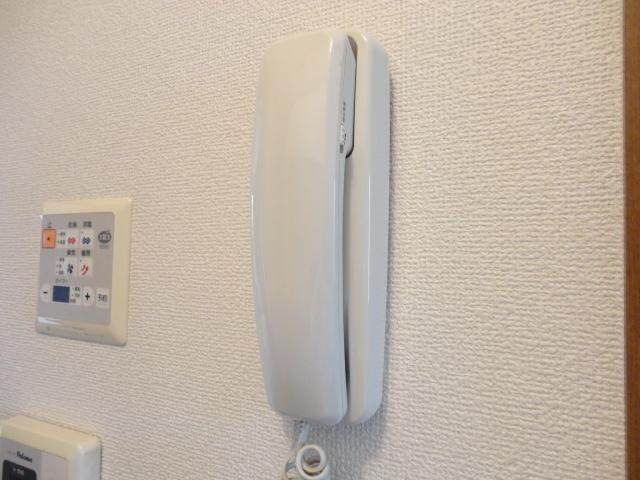 物件内観写真4　(安心のインターフォンです)