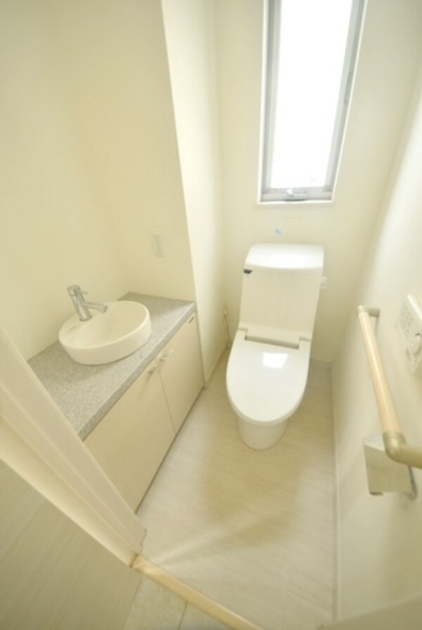 トイレ(★洗浄機付きの洋式トイレです★)
