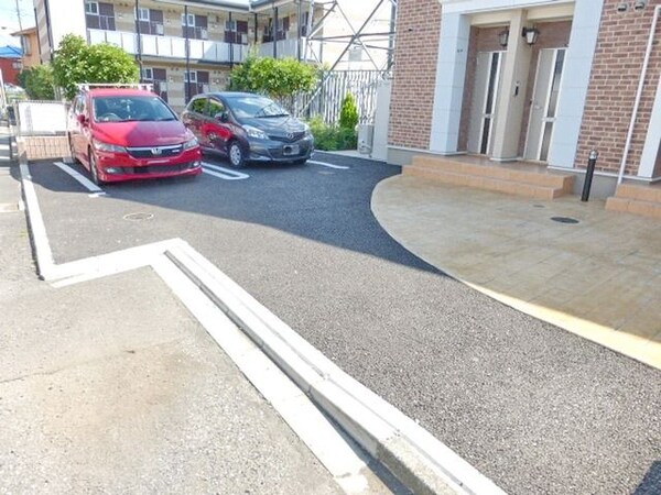 駐車場(★　駐車スペース　★)