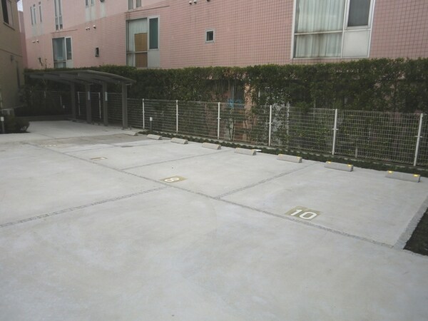 駐車場(★敷地内駐車場スペースです★)