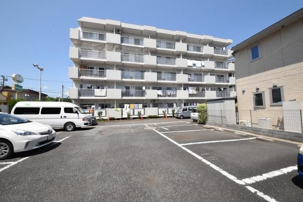 駐車場(★駐車場★)