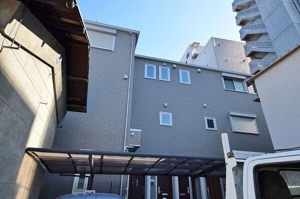 外観(★調布駅徒歩圏の便利な環境です★)