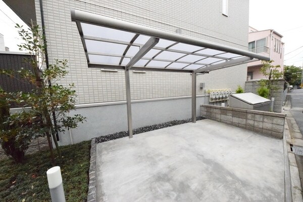 その他(★屋根つきの駐輪場があります★)