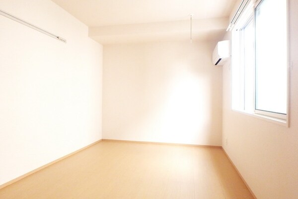 寝室(★洋室6.75帖★)
