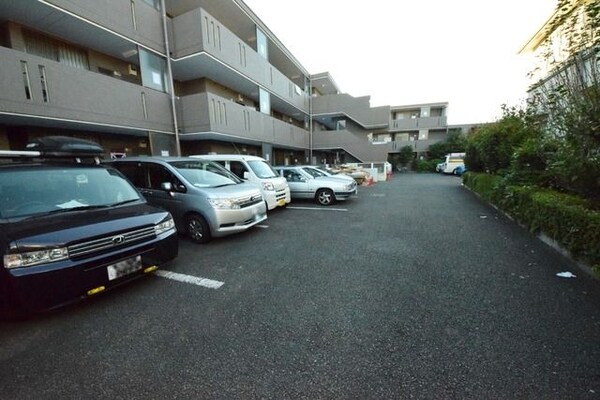 駐車場(外観・共用部分)