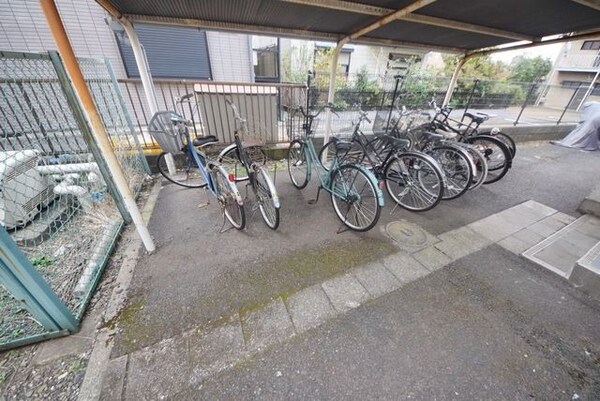 駐車場(★駐輪場です★)