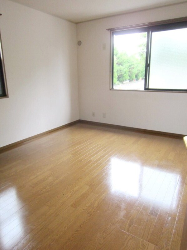 リビング・居室(★７帖、２面採光のお部屋です★)
