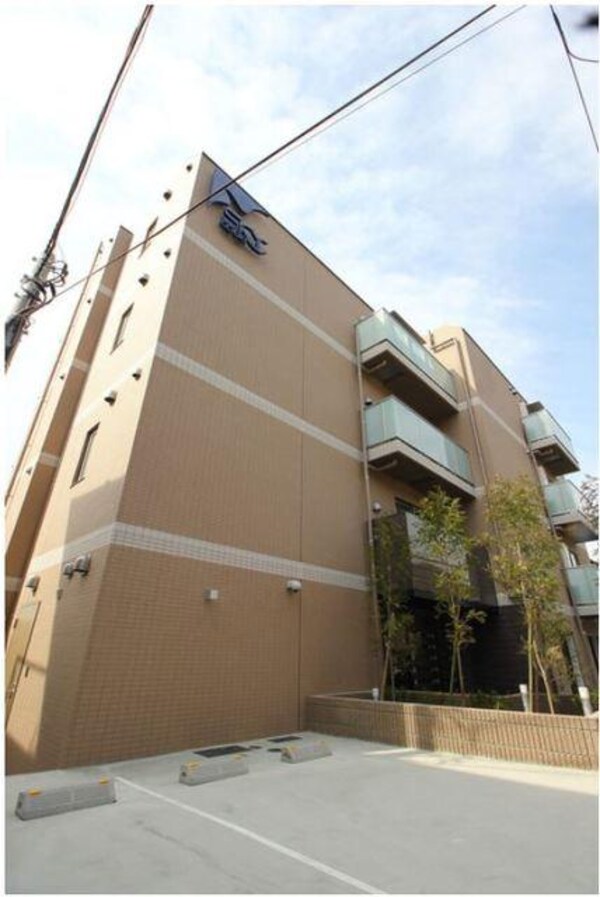 外観(★閑静な住宅街に位置したお部屋です★)