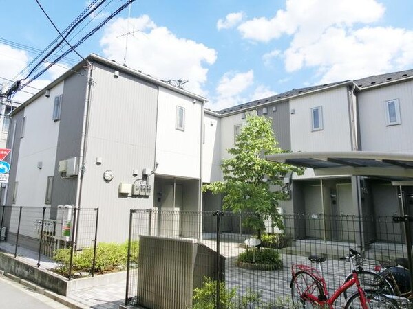 外観(★駅徒歩4分で便利な立地です★)