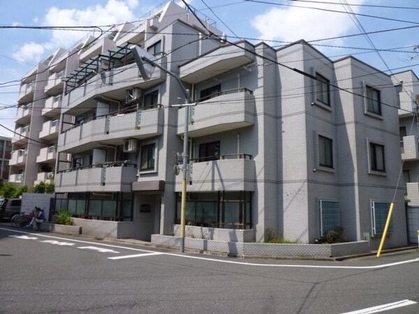 外観(駅から徒歩７分)