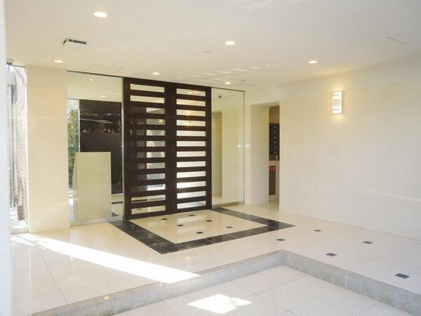 エントランス(★お問い合わせはタウンハウジングまで★)