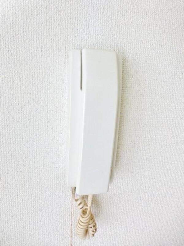 設備(インターホンです)