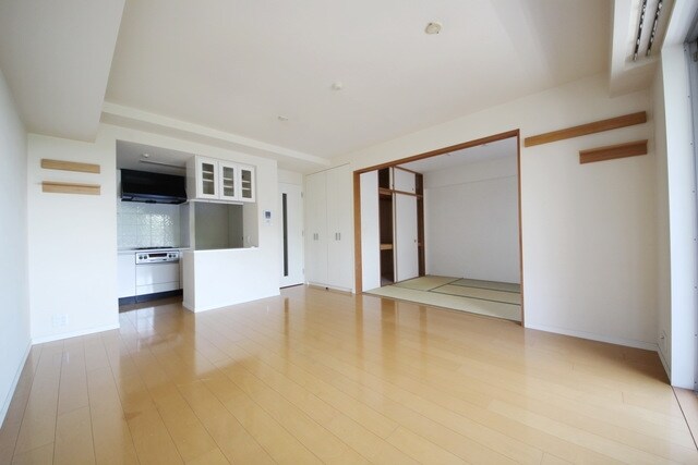 物件内観写真2　(★14.6帖のＬＤＫ★)