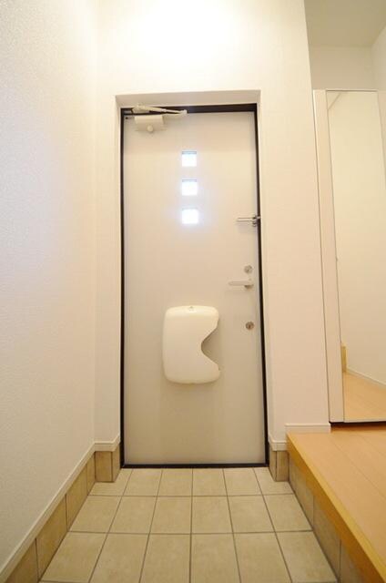 物件内観写真8　(★玄関)