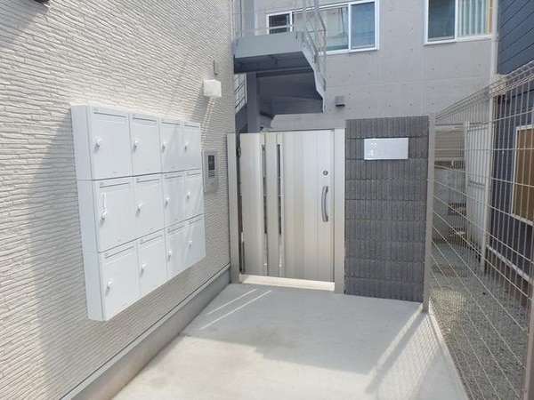 エントランス(★オートロック完備★)