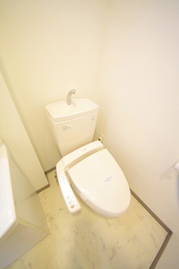 トイレ(トイレ)