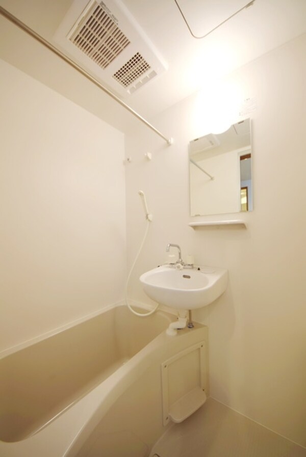 バス／シャワールーム等(★浴室乾燥機付きのバス★)