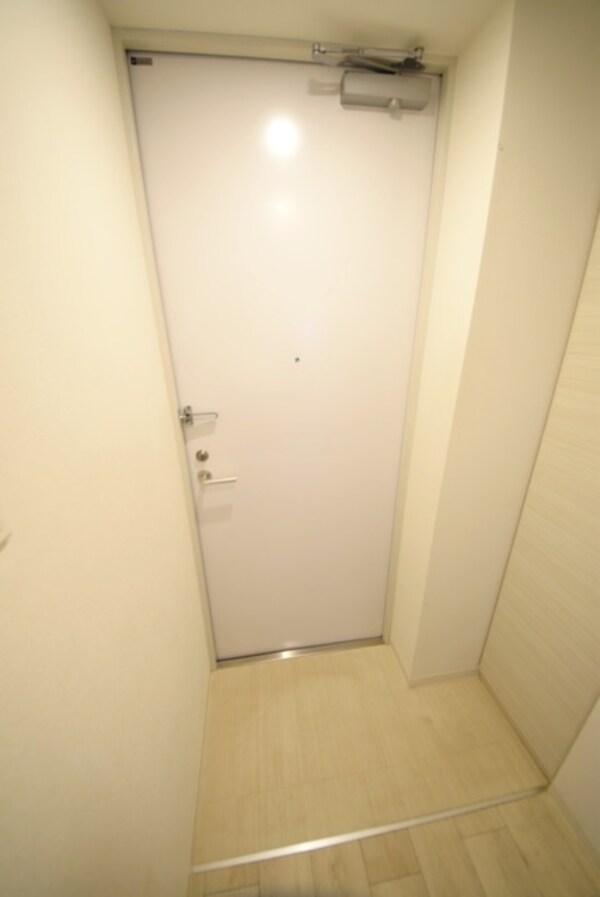 玄関(★下駄箱が大きいので靴が多くても安心です★)