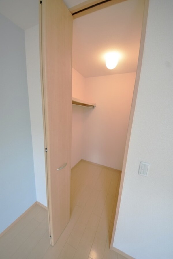 収納(★ウォークインクローゼット★)