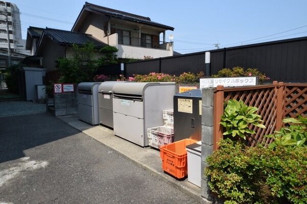 共有部分(タウンハウジング府中店まで)