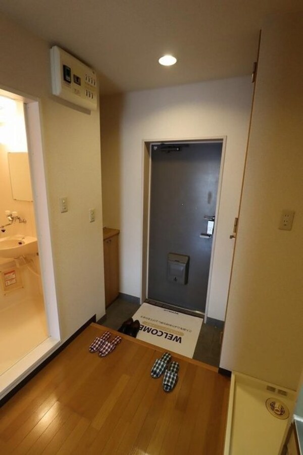 玄関(キレイです)