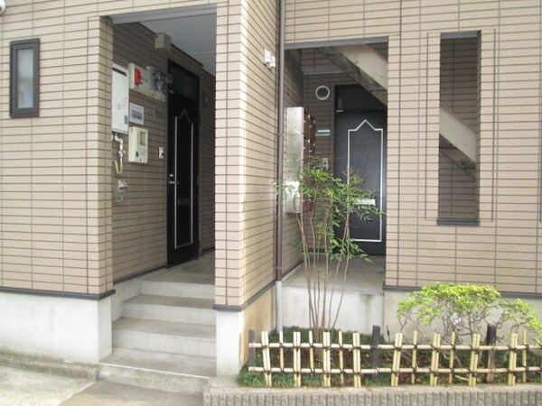 エントランス(お部屋探しはタウンハウジングへ♪)