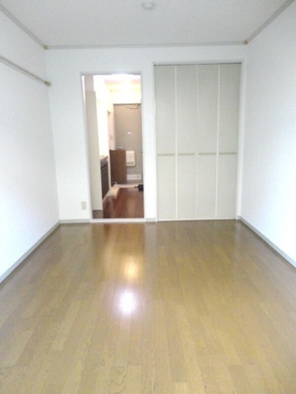 リビング・居室(★きれいな６帖の洋室★※別部屋参考写真)