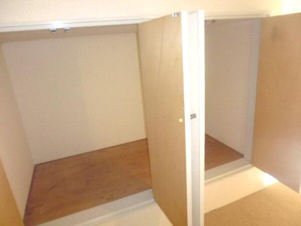 設備(☆ロフトの収納スペースです☆)