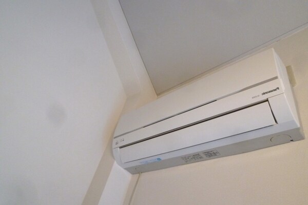 設備(★洋室のエアコンです★)