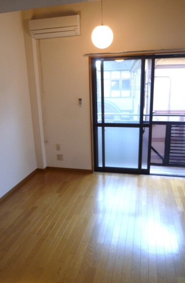 バルコニー(★綺麗なフローリングのお部屋です★)