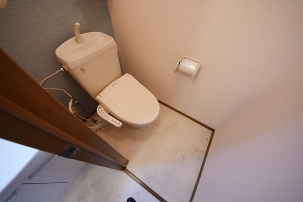 トイレ(別部屋参考写真)