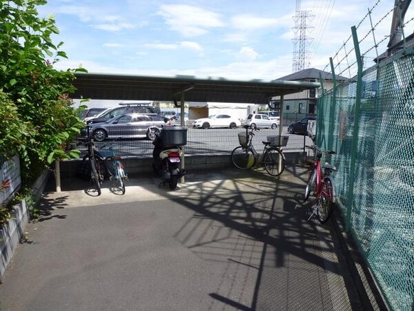共有部分(自転車置き場)