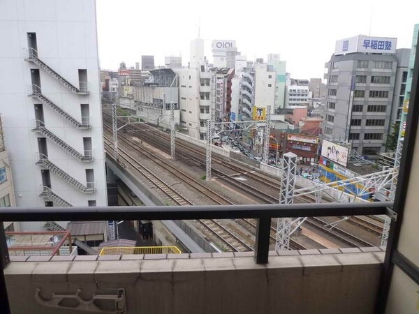 眺望(★バルコニーからは吉祥寺の駅が★)