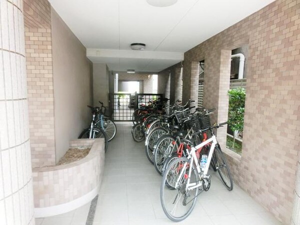 駐車場(駐輪場)