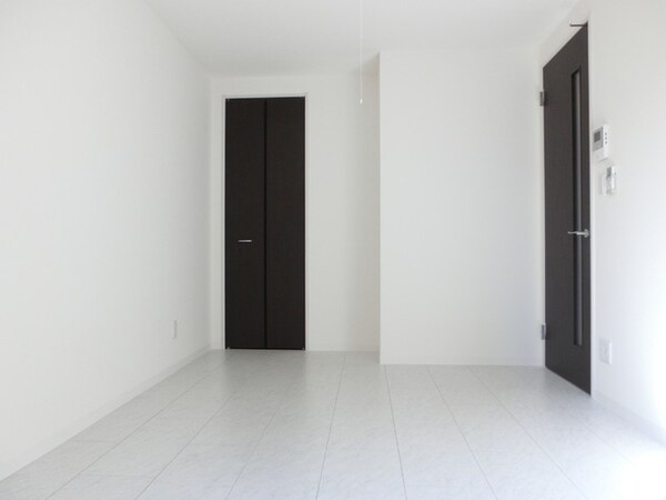 その他室内・内装(窓側から見たお部屋)