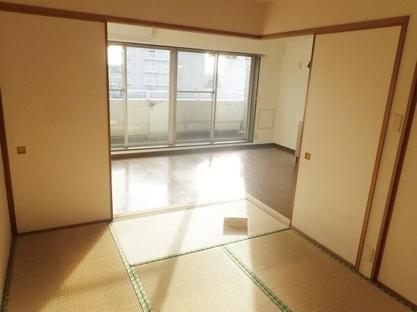 リビング・居室(※他号室参考写真)