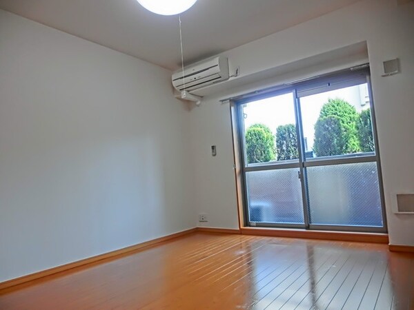 リビング・居室(別部屋参考写真)
